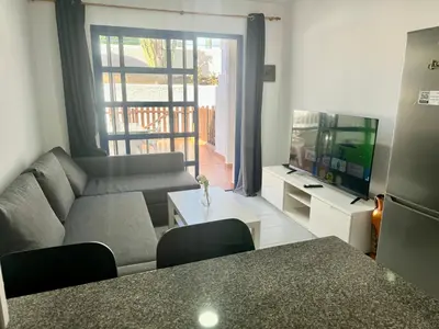 Una cocina o zona de cocina en Cozy Bungalow playmar 23