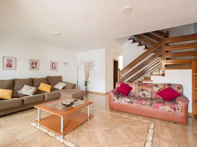 Zona de estar de Casa EstefanÍa duplex 3 habitaciones