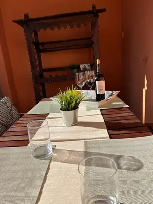 Un restaurante o sitio para comer en Guesthouse Casa DEL RIO