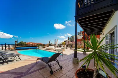 Piscina en o cerca de Villa Magnificent 5-star with sea view, jacuzzi and pool