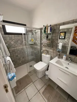Un baño de Cliffs Edge