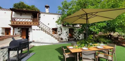 Jardín al aire libre en Las Calas A by Villas Rivero