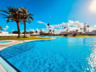 Piscina en o cerca de Arena y mar