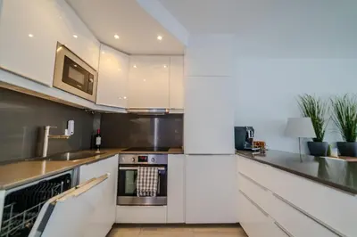Una cocina o zona de cocina en Bungalow jacuzzi PDI terraza