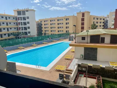 Piscina en o cerca de Las arenas 50