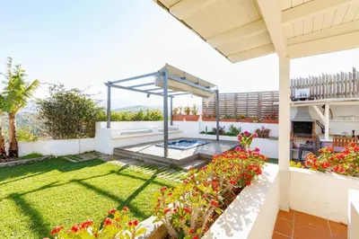 Piscina en o cerca de Casa Cueva Bandama