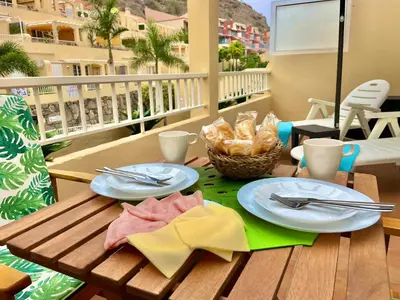 Un balcón o terraza de Casa Melo by SunHousesCanarias