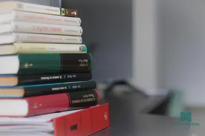 Biblioteca en el apartamento