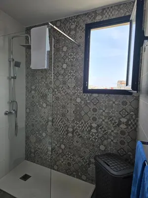 Un baño de The Blue Calla