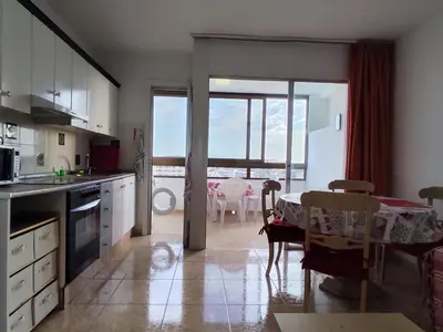 Una cocina o zona de cocina en Koka Seaview 8