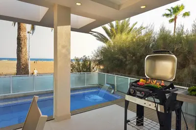 Comida en o cerca de esta villa