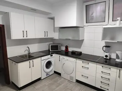 Una cocina o zona de cocina en Piso cerca de la playa
