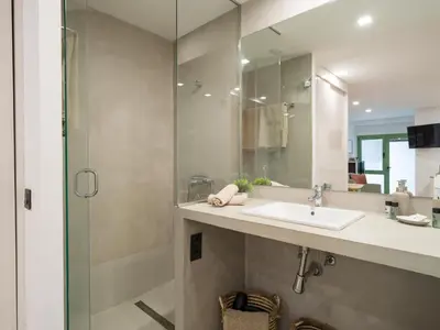 Un baño de Bello estudio en el corazón de Las Palmas GB1C