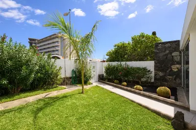 Jardín al aire libre en Villa Viña del Mar