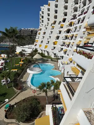 Piscina en o cerca de Flott leilighet på Montemarina
