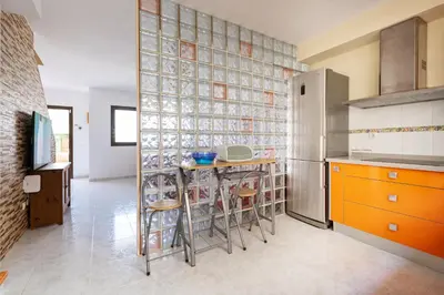 Una cocina o zona de cocina en Dúplex Mika en Playa de Arinaga
