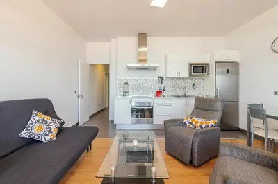 Una cocina o zona de cocina en Seafront Terrace Apartment Las Canteras