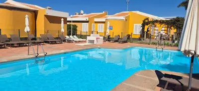 Piscina en o cerca de HANDICAP 7 Bungalow 4