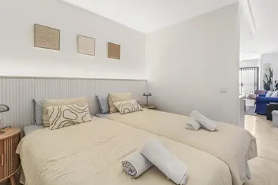 Cama o camas de una habitación en Skyline Beachfront Retreat