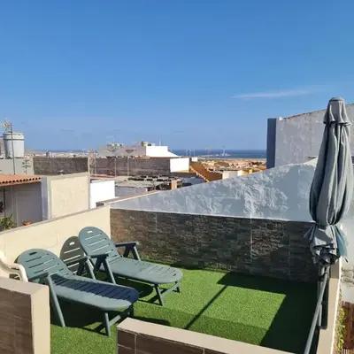 Holidays or work 3 bedrooms 90 M2 TERRACE AC