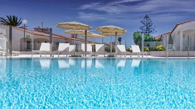 Piscina en o cerca de Bungalows Adonis