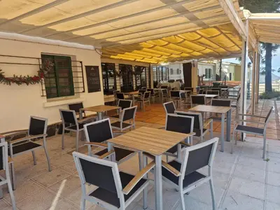 Un restaurante o sitio para comer en Hotel Rural Juncalillo