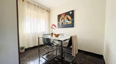 Plano de Apartamento en Vecindario con WiFi rápido