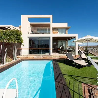 Tropical House sea views