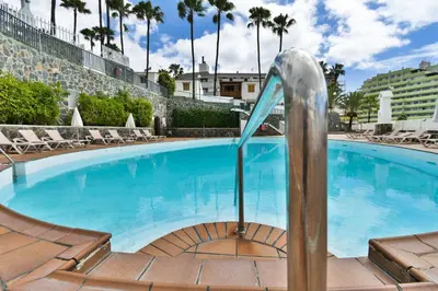 Piscina en o cerca de Bungalow Betancuria 16 by Homestaygrancanaria