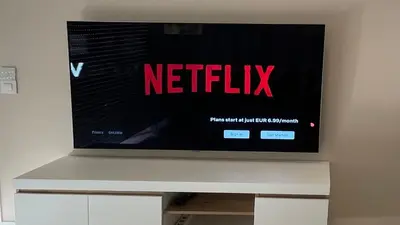 Una televisión o centro de entretenimiento en Eleonor s Suite