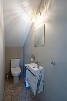 Un baño de Wonderful holiday home with seaview and jacuzzi