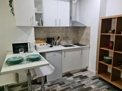 Una cocina o zona de cocina en Miriam's Holiday Home