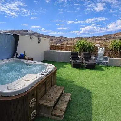 Casa Vikingo Holiday Home with optional Hot Tub