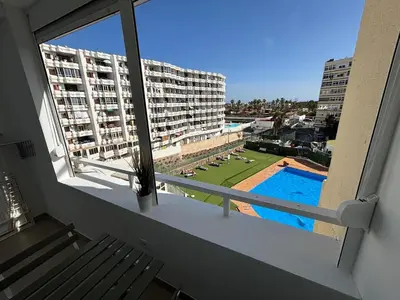 Piscina en o cerca de Modern apartment with pool and balcony