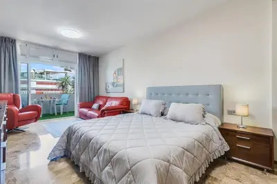 Cama o camas de una habitación en Golden Beach Luxury Las Canteras
