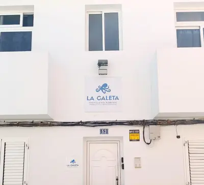 Certificado, premio, señal o documento que está expuesto en La Caleta Holiday Homes