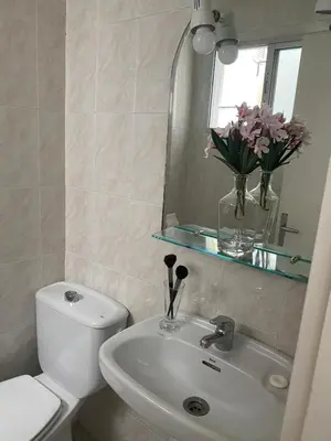 Un baño de Comfortable and conveniently located house