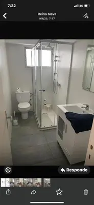 Un baño de Comfortable and conveniently located house