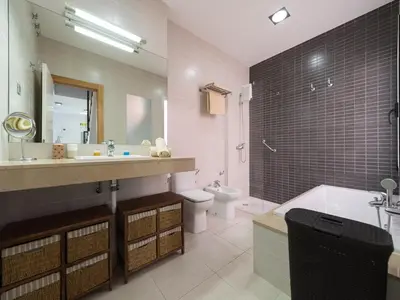 Un baño de Villa in Maspalomas with Heated Pool & Golf Views