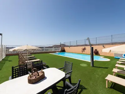 Piscina en o cerca de Villa in Maspalomas with Heated Pool & Sports