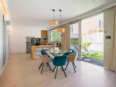 Una cocina o zona de cocina en Villa in Maspalomas with Private Heated Pool