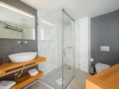 Un baño de Villa in Maspalomas with Private Heated Pool