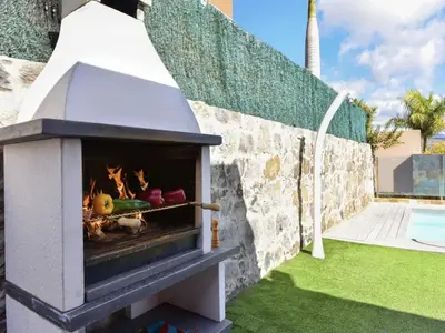 Piscina en o cerca de Chalet in Maspalomas with Heated Pool