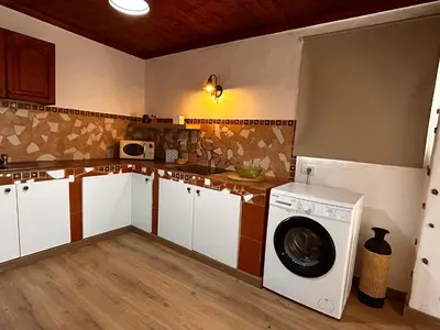 Una cocina o zona de cocina en Luxury Private Garden Home