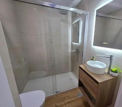 Un baño de 8i Canteras 1-21
