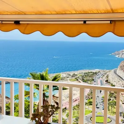 BALCON de AMADORES con vista al océano