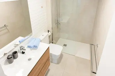 Un baño de SelfCheck in Relax WiFi 220Mb Close to the beach