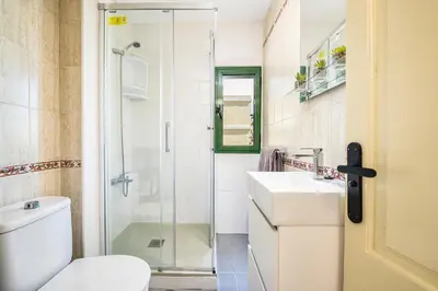 Un baño de Las Olas Apartments