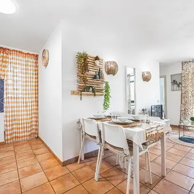 Las Olas Apartments