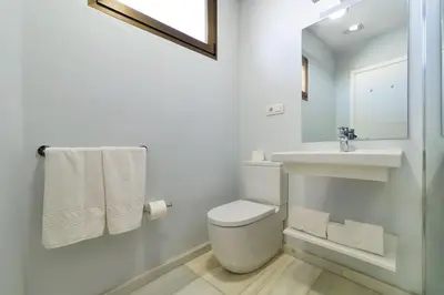 Un baño de Salt Apartments Reina Sol